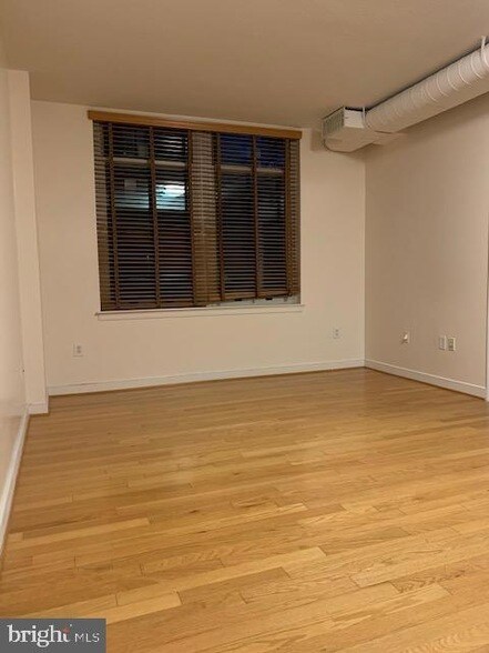Building Photo - 155 Potomac Passage