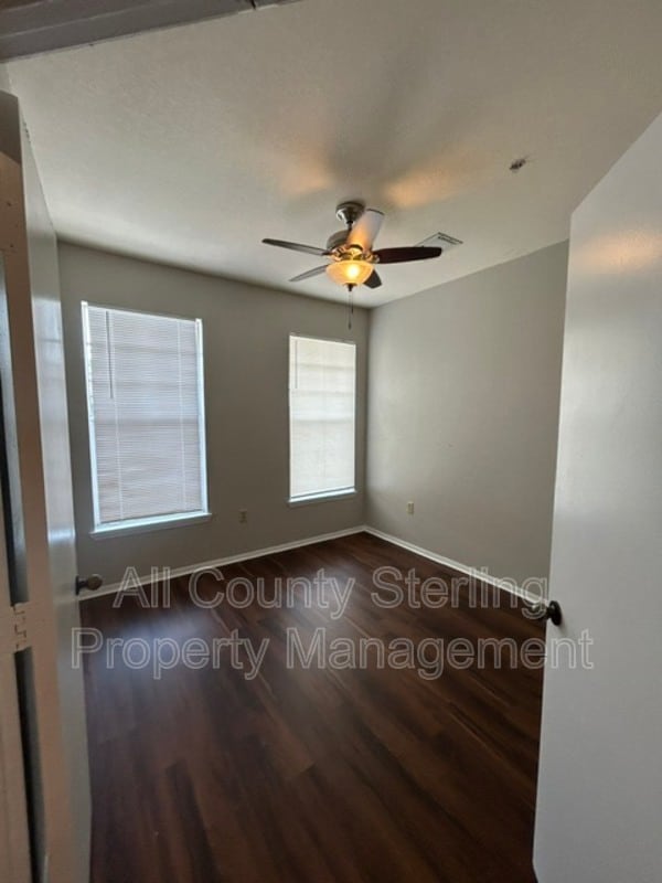 Building Photo - 132 Vista Verdi Cir
