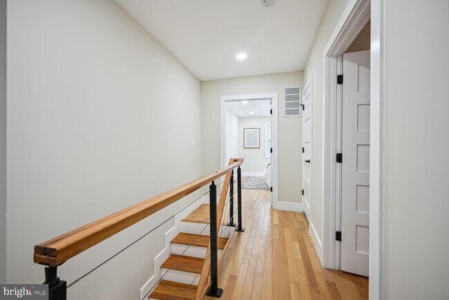 Building Photo - 1411 Montello Ave NE