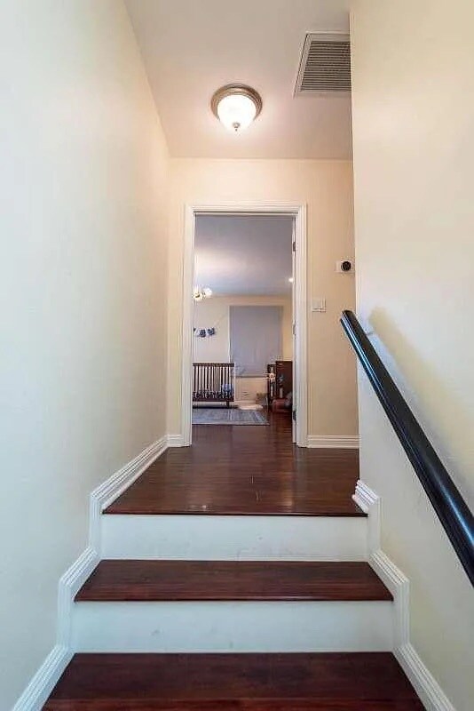 Building Photo - 7403 Alverstone Ave