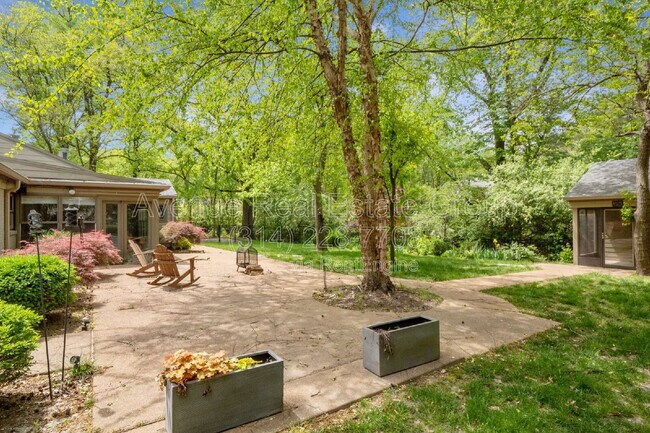 Building Photo - 101 Graybridge Rd