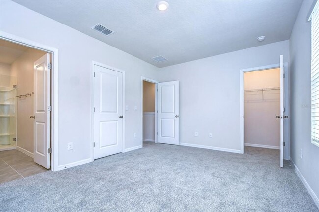 Building Photo - 11818 Davis Dr