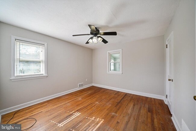 Building Photo - 214 Maryland Ave