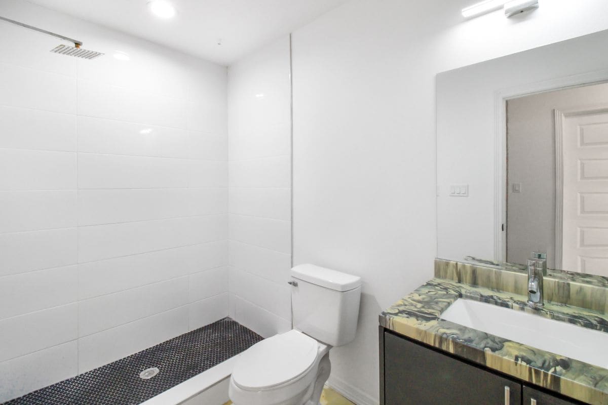 Building Photo - 511 Lotto Ln