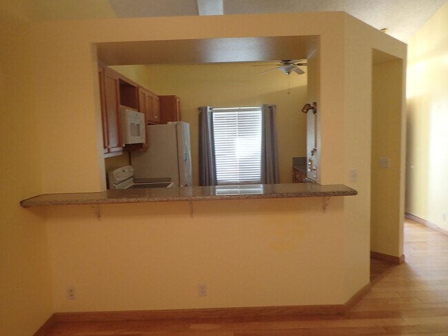 Building Photo - Beautiful single family home with 2 car garage and metal building storage