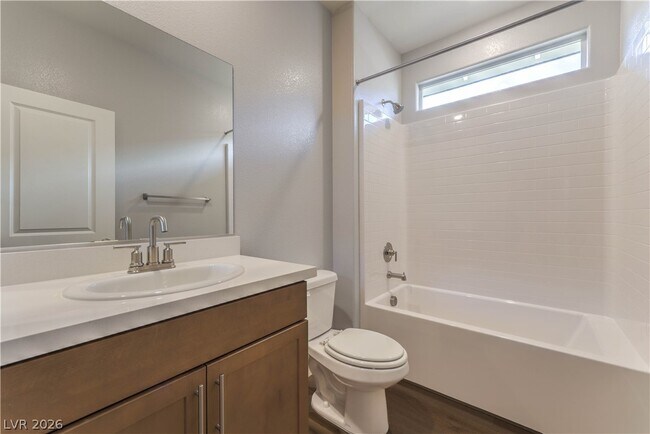 Building Photo - 497 Chestnut Falcon Ave