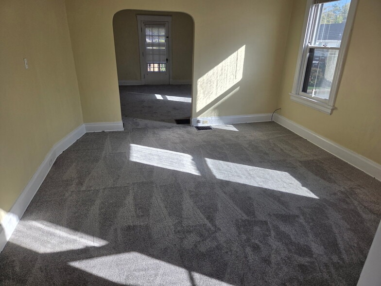 Building Photo - 3959 Hazel Ave