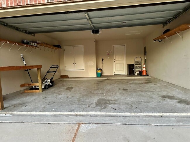 Building Photo - 207 Dragon Ridge Rd