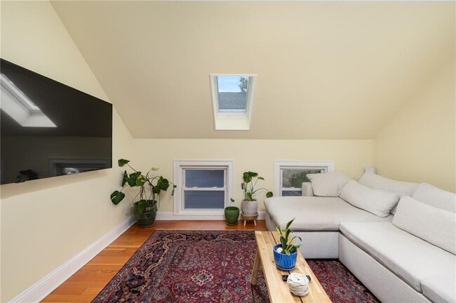 Building Photo - 510 Wickenden St