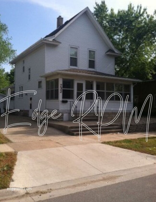 Primary Photo - 732 Dawson St