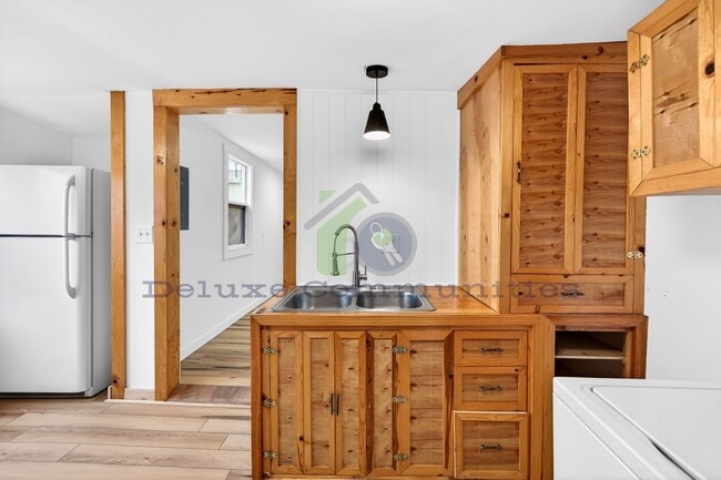 Building Photo - 3 Bedroom Single Family Home- Wyoming- Completely Remodeled!!!