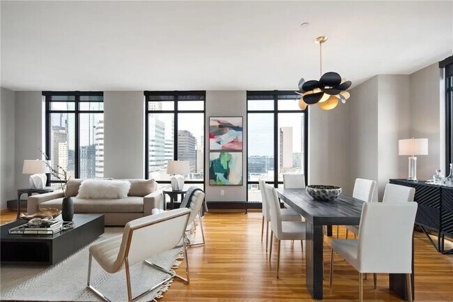 Building Photo - Minneapolis, MN