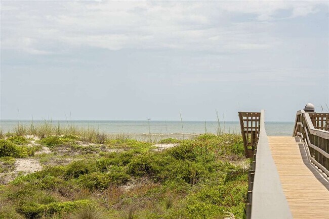 Building Photo - 4250 A1A S