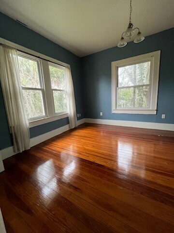 Building Photo - 14 Davis St