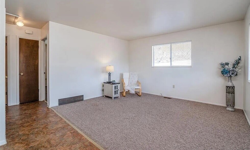 Building Photo - 104 N 25th St