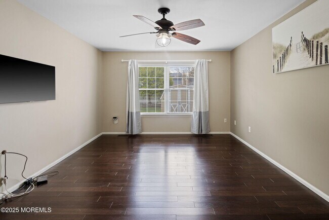 Building Photo - 148 Mizzen Ave