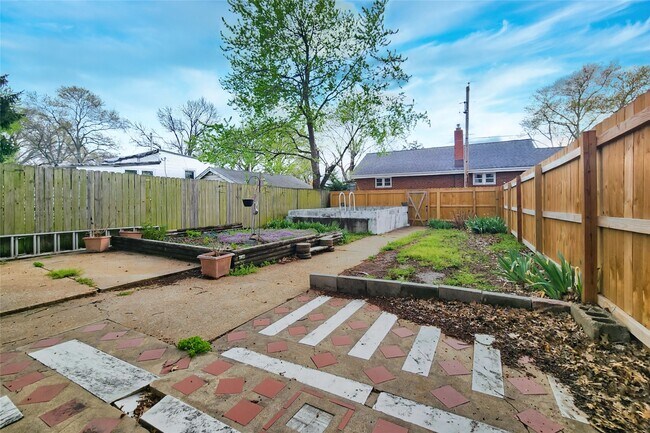 Building Photo - 4154 Schiller Pl