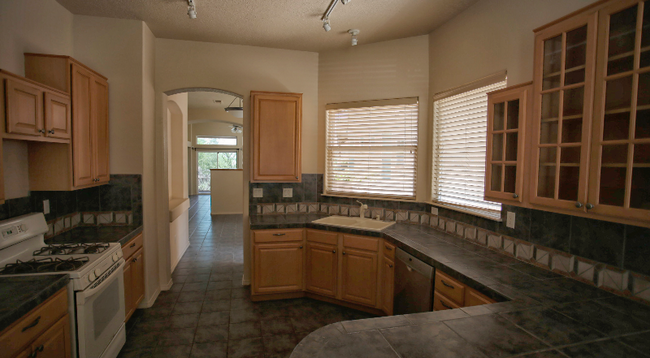 Building Photo - 6223 Goldfield Pl NE