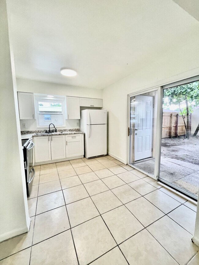 Building Photo - FIRST MONTH FREE - Cozy 2 bed 2 bath in Winter Park