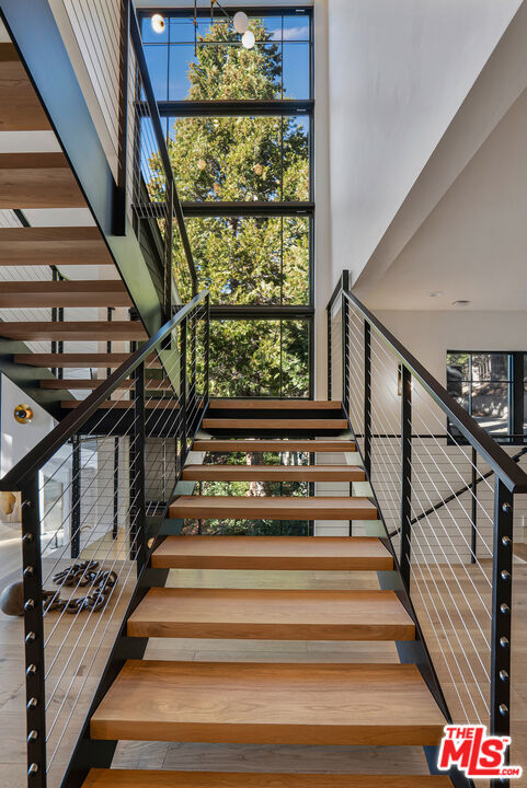 Building Photo - 654 Cumberland Dr