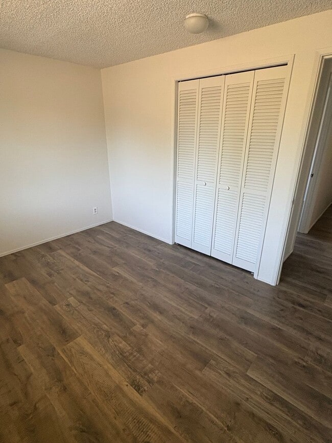 Building Photo - Wonderful home with bonus spaces