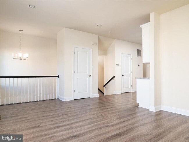 Building Photo - 1221 Orchid Rd