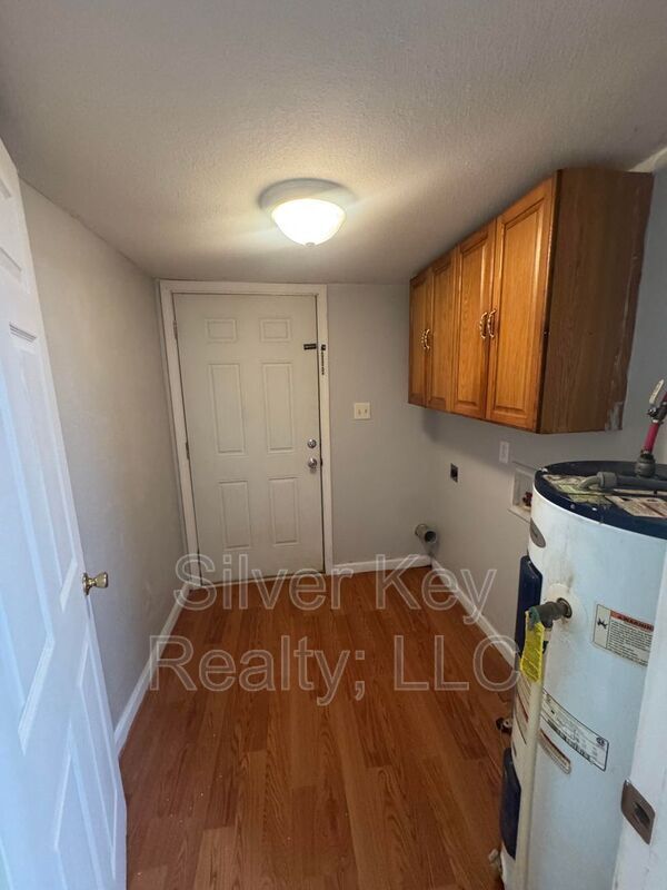 Building Photo - 1615 Co Rd 658
