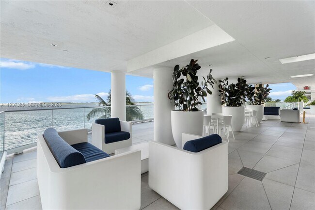 Building Photo - 770 Claughton Island Dr