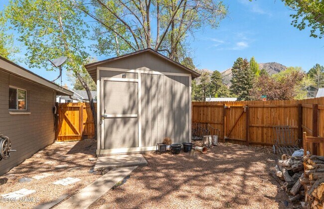 Building Photo - Coming in August | Spacious 3-Bedroom Home with a Large Fenced Backyard