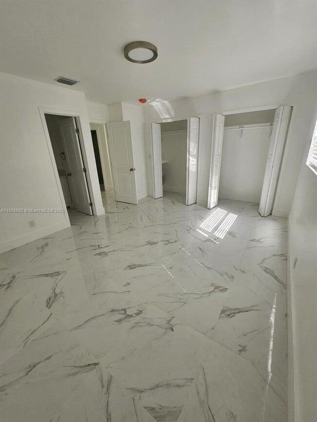 Building Photo - 3430 NW 52nd Ave