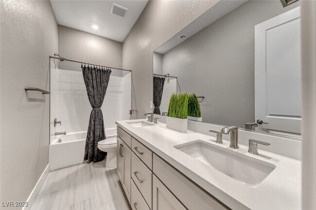 Building Photo - 375 Portus Delphini Ct