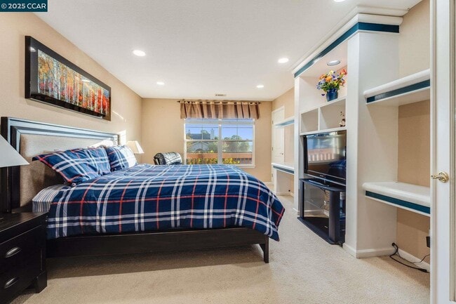 Building Photo - 1105 Peacock Creek Dr