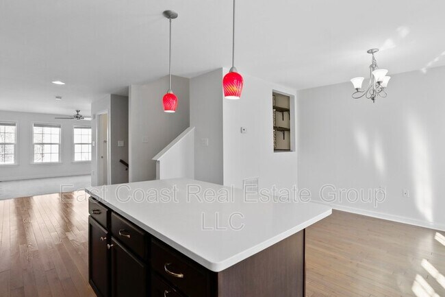 Building Photo - 43 Savage Ct