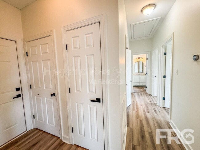 Building Photo - 115 Remount Rd