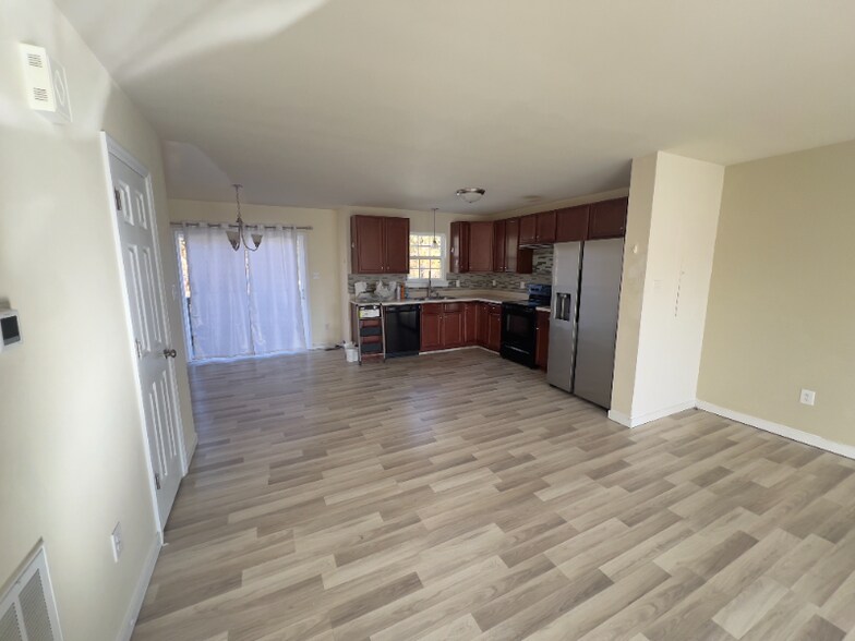 Building Photo - 4518 Wistar Rd