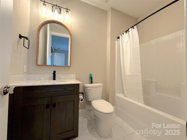 Building Photo - 3066 Belden Dr