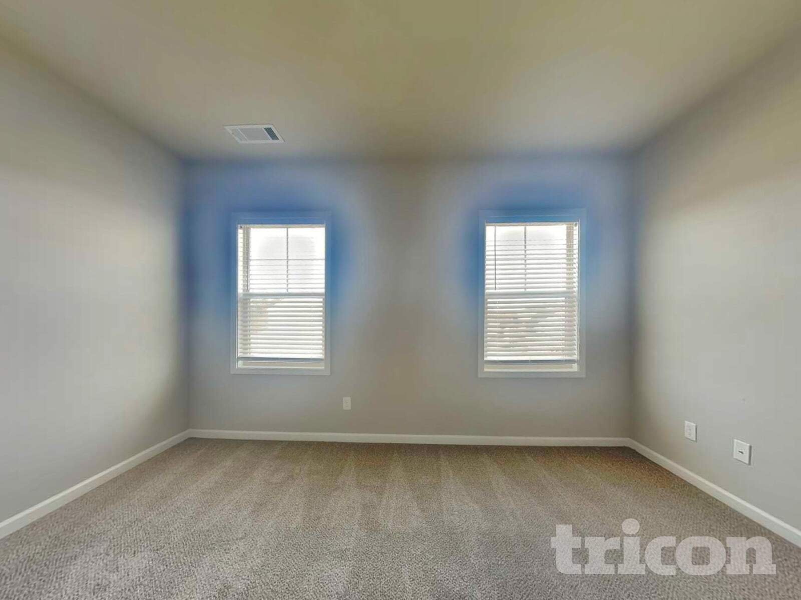 Building Photo - 208 Evergreen Way