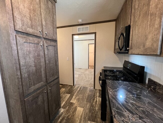 Building Photo - 233 New Mexico