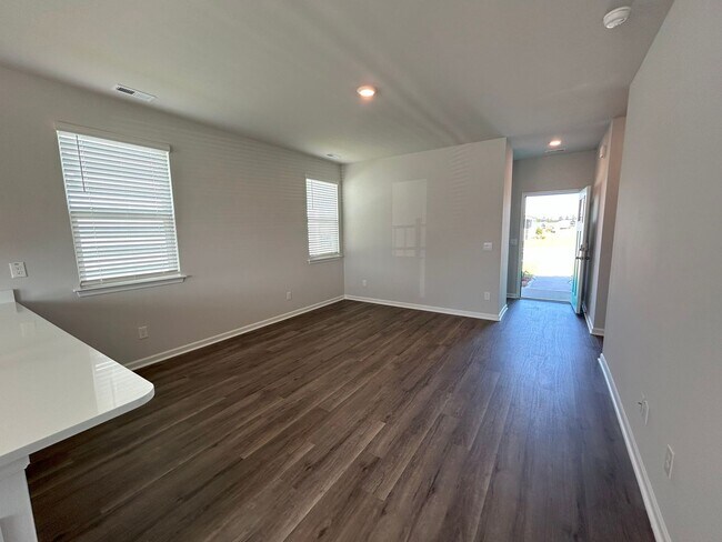 Building Photo - SPECIAL- 1 month free!! Brand new home wit...