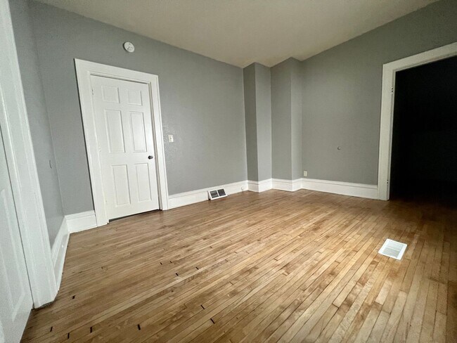 Building Photo - 1314 N Morgan Ave