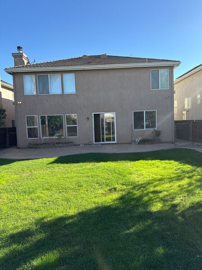 Building Photo - You’ll be proud to live in this home