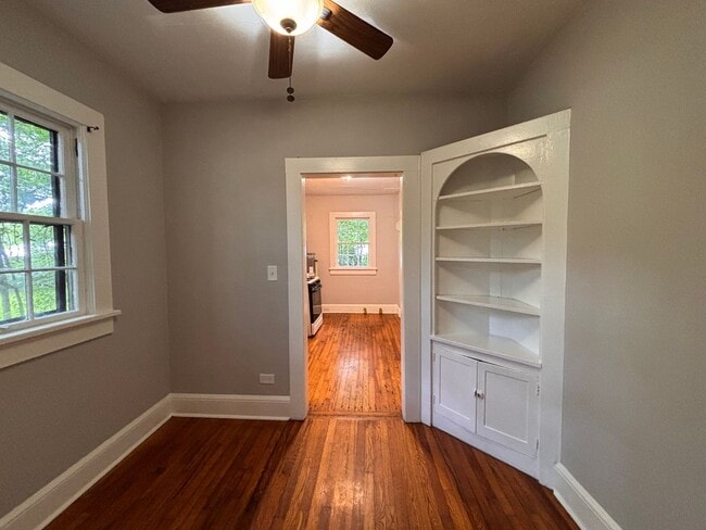 Building Photo - 3 Bedroom, 1 Bath home in West Rome!