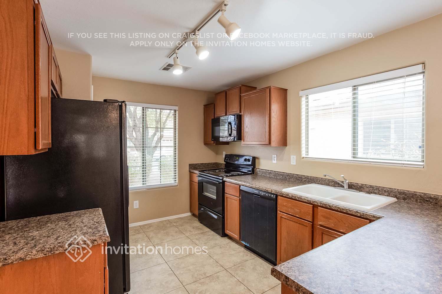 Building Photo - 45373 W Desert Garden Rd