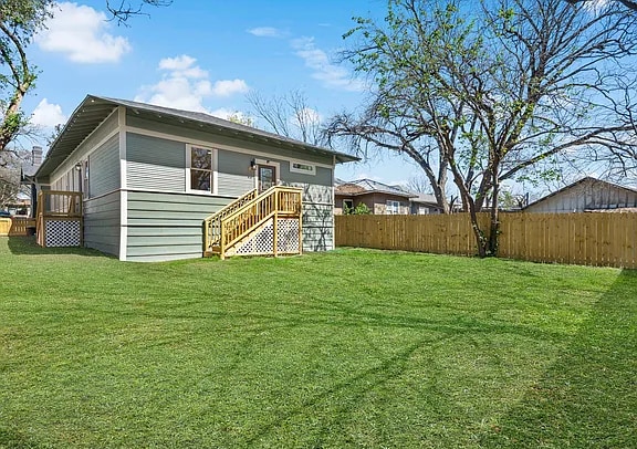 Building Photo - 506 E Evergreen St