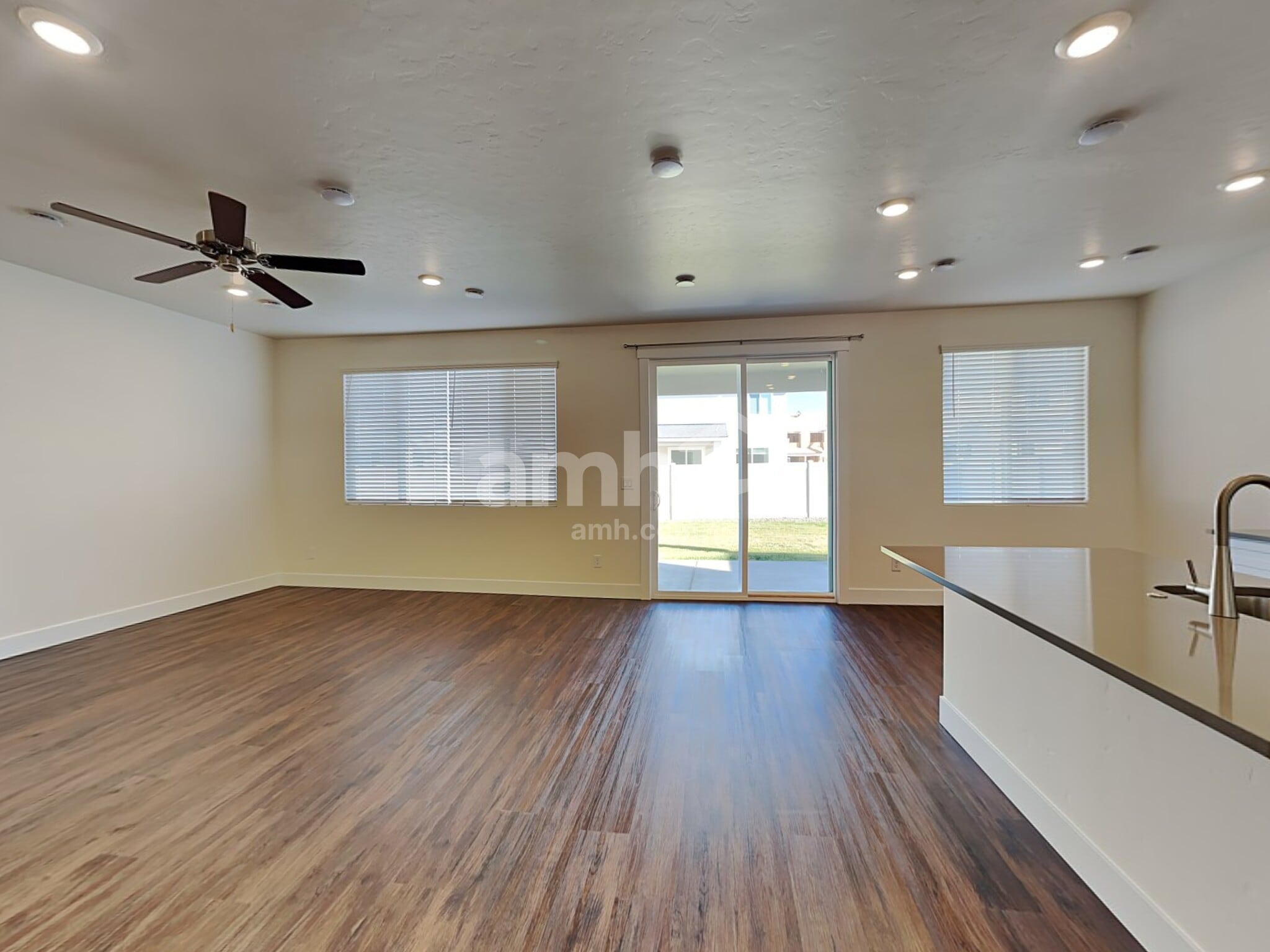 Building Photo - 1034 Jillian Ave