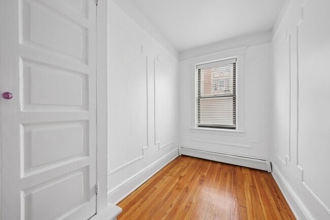 Building Photo - 122A Baldwin Ave