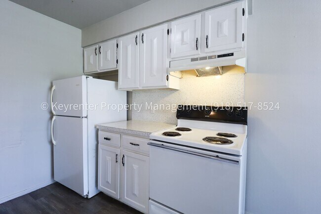 Building Photo - 4318 E 67th St