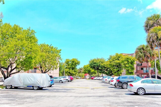 Building Photo - 5800 SW 127th Ave