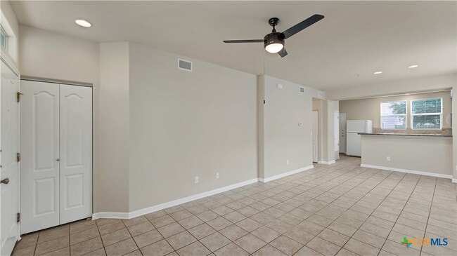 Building Photo - 334 Newberry Tr