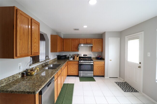 Building Photo - 811 Slate Valley Ln